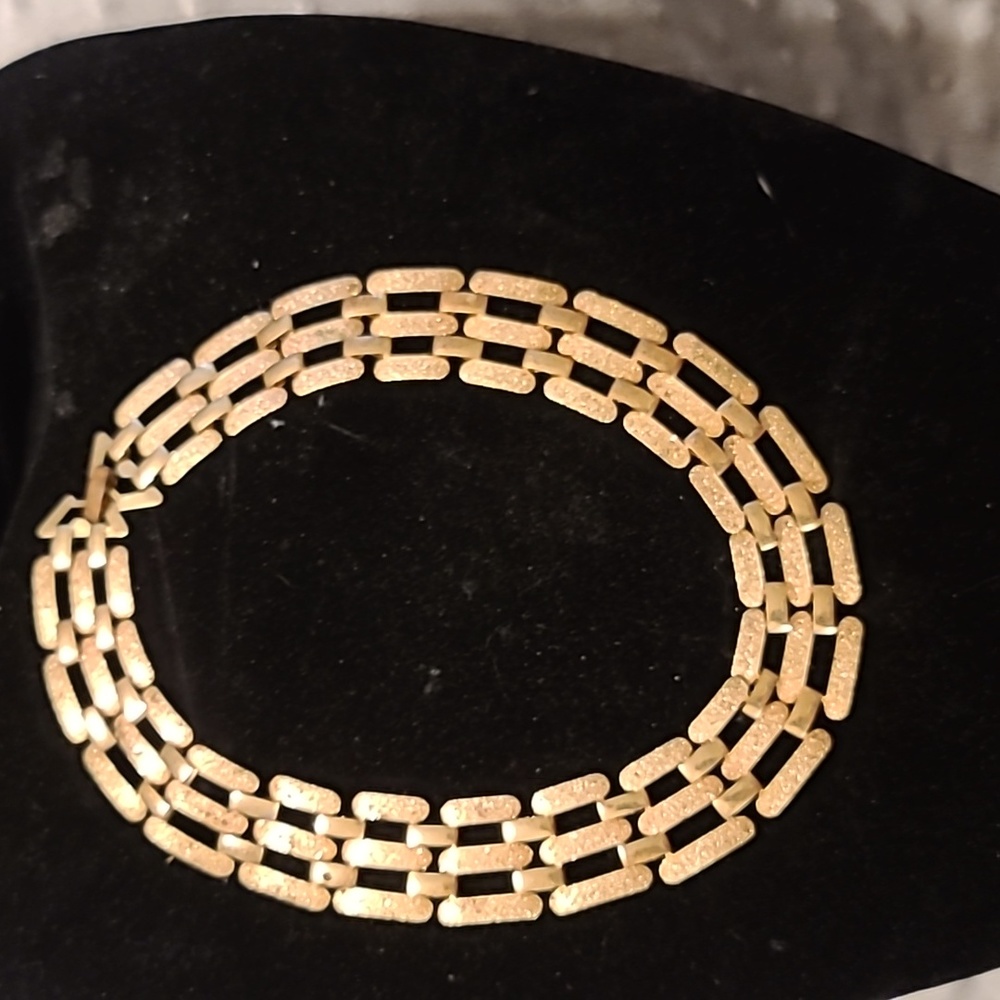 Gold choker Necklace